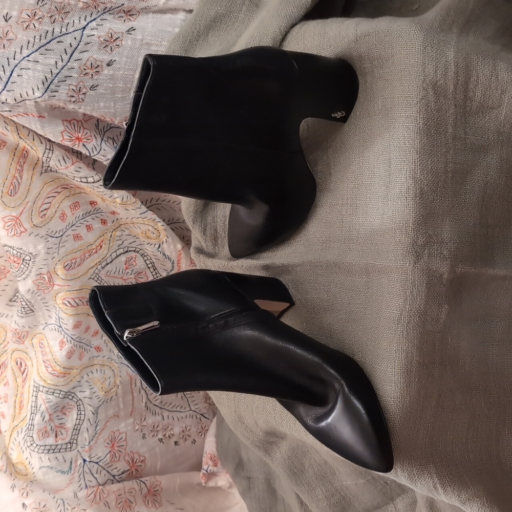 Sam Edelman Black leather boots size 9
